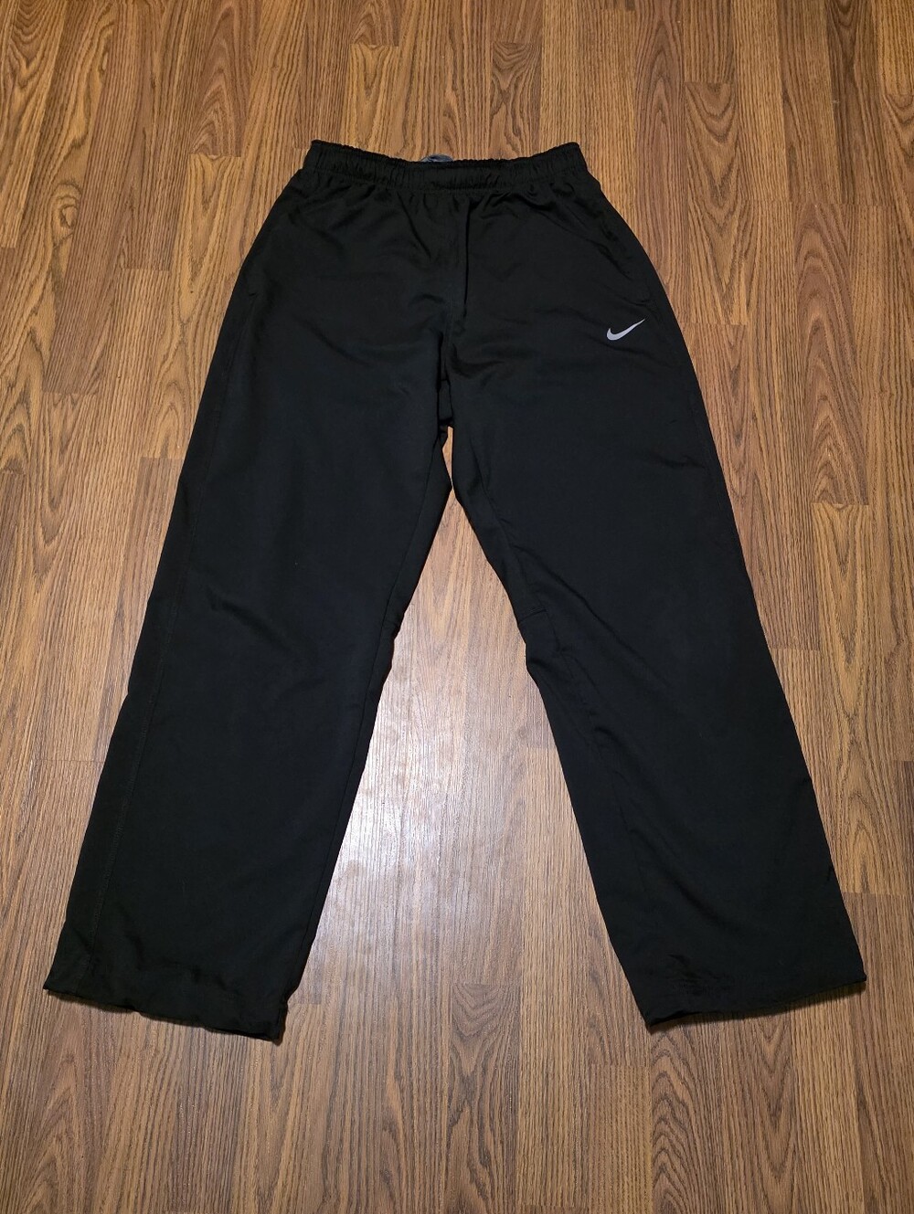 Nike Mens M Black Woven Track Pants Baggy Straight Leg Swoosh Joggers Dri-fit E5